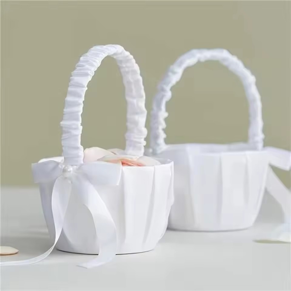 Cesto portafiori in raso bianc - Gardening Tools Girls recensione e prezzo