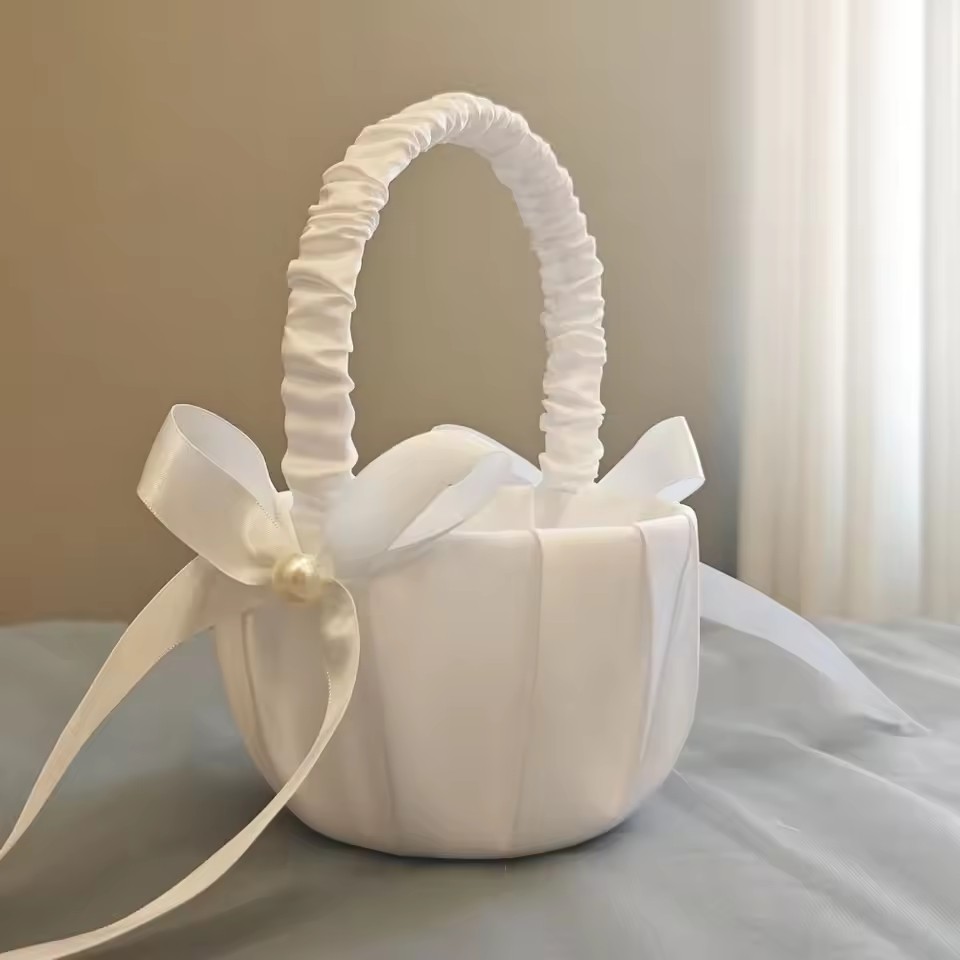 Cesto portafiori in raso bianc - Gardening Tools Girls recensione e prezzo